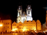 Piazza della citt&agrave; vecchia e chiesa di S.Maria a Tyn - Praga - foto Mida